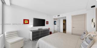 400 S Pointe Dr Gallery 18