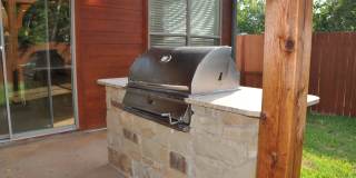 UT PRE-LEASE: Beautiful, Recently Constructed 6 bed/ 4 ba home in North Loop Area, Mins to UT Gallery 20