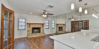 3 Beds 2 Baths Home with Jacuzzi & 2-Car Garage in Clearwater! Gallery 14