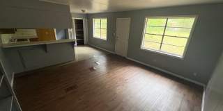 Large 3BR/2BA Home in Southern Hills Rent $1,300 / Deposit $1,100 Gallery 5