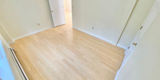 52-61 Grant Street Gallery 14