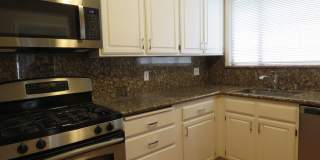 Big House in Clarendon Heights 3/3 Gallery 1