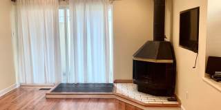 Amazing 2-Bedroom Townhouse Located in Bella Vista! Available mid-July! Gallery 6