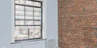 218 E 11th St Gallery 6