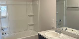 Don't Miss Out! — Beautiful 3-Bed, 2-Bath Home in Yukon Gallery 8