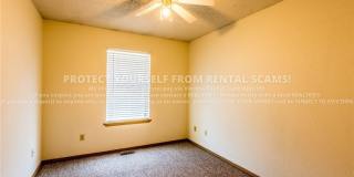 686 W Martha Street Gallery 10