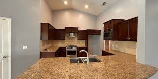 Beautiful home for rent in Visalia with a pool! Gallery 4