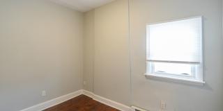 Bright 2BR/1BA First-Floor Apartment in West Oak Lane — Pets Welcome, Water Included Gallery 9