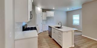 *RARE FIND*LUXURY 2 Bedroom 2 Bathroom Cottage in 55+ Community in Warr Acres, Ok (LEASING SPECIAL) Gallery 6