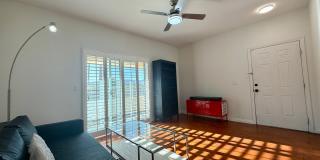 2 bedroom Partially furnished Condo Gallery 4