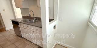 2417 Bay St. Gallery 7