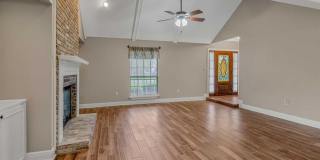 Charming 3 Bedroom 2 Bath House located in Central, La Gallery 5