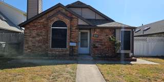 (3) Bed/(2) Bath Avail in Moore Avail NOW! Storm Shelter and Pets Negotiable! Gallery 1