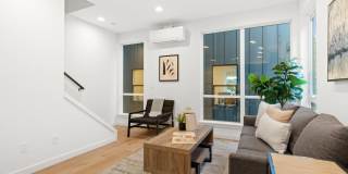 Like new 2 bedroom townhome in Georgetown Gallery 3