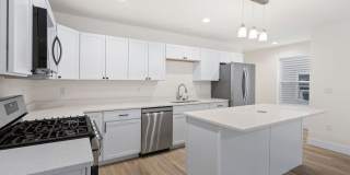 Newer construction! 3 bedroom 2 bath duplex near DT South Bend IN Newer construction! 3 bedroom 2 bath duplex near DT South Bend IN Gallery 4
