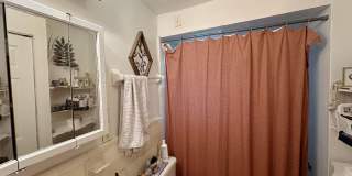 732-A NE 3rd Ave. Gainesville, FL 32601 Duckpond Gallery 11