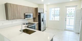 6425 NW 103rd Pl Gallery 3