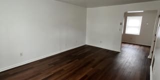 343 East Augusta Ave Gallery 1