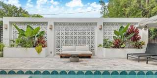 71 NE 46th St Gallery 23