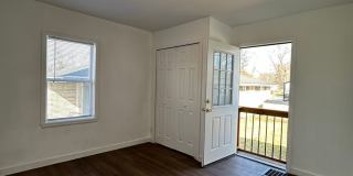 Immediate Move-In! Renovated 2BR House Near Ball State w/ Fireplace & Outdoor Space Gallery 19