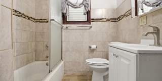 35 WEST 52ND ST Gallery 19