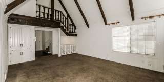 5 BR/2.5BA | Sprawling Single Family Home | 2-Car Garage | Huge backyard! Gallery 6