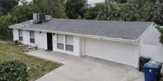 Beautiful house, 2bd+den/1.5ba HOME on the hillside of Granada Hills. Gallery 1