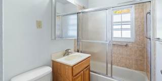 Newtonian Gardens Apartments Gallery 26