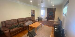 5 Bedroom House in the Southside Flats!  Central Air. Washer and Dryer on Main Floor. Private Patio. Gallery 6