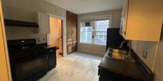 Beautifully Restored 3 BR, 1.5 BR Pre-War Gem in Herron-Morton Gallery 8