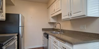 St. Charles Oaks Apartments Gallery 27