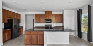 Panther Creek Family Home Gallery 13