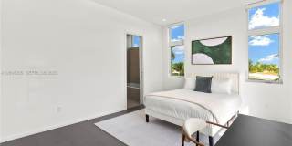 2217 NE 17th Ter Gallery 81