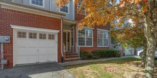 107 Gladstone Dr Gallery 1