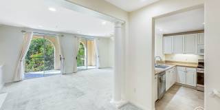 OC: Spacious 2BD/2.5BA Condo in Irvine with Resort-Style Amenities, Private Balcony & In-Unit Laundry & 2 Parking Spaces Gallery 6