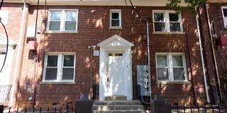 2210 NICHOLSON Street SE unit: 3 Gallery 1