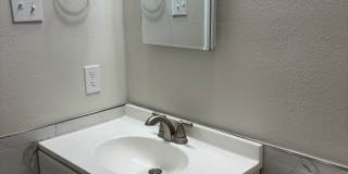 For Rent in Southgate Gallery 12