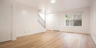 2 bedroom | 1.5 bath | Townhouse style apartment Gallery 1