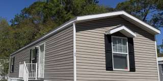 1600 NE 12th Avenue Gallery 1