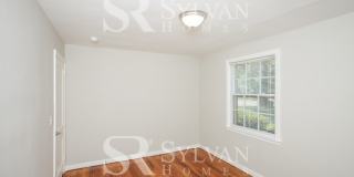 2424 Paxton Street Gallery 9