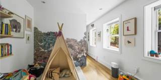 304 Warren Street Gallery 5