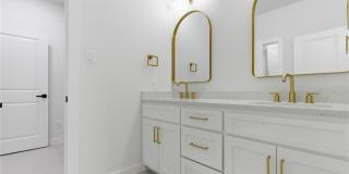 200 Dover Drive Gallery 24