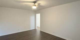 2117 W 19th Street Gallery 2