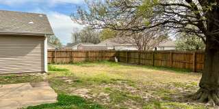 4 Bed, 2 Bath with Fenced Yard, Two-Car Garage, and Jetted Tub Gallery 24