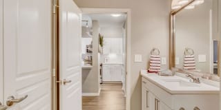 5 Mockingbird Gallery 11