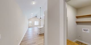 Beautiful 3 Bedroom 2 Bathroom Villa! Gallery 11