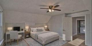 2211 Brown Avenue Gallery 27