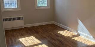 1650 E 48th Street Gallery 7