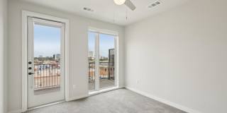 2800 Taylor Gallery 40