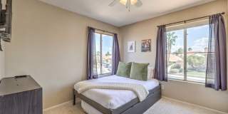 1918 Pintura Circle Gallery 23